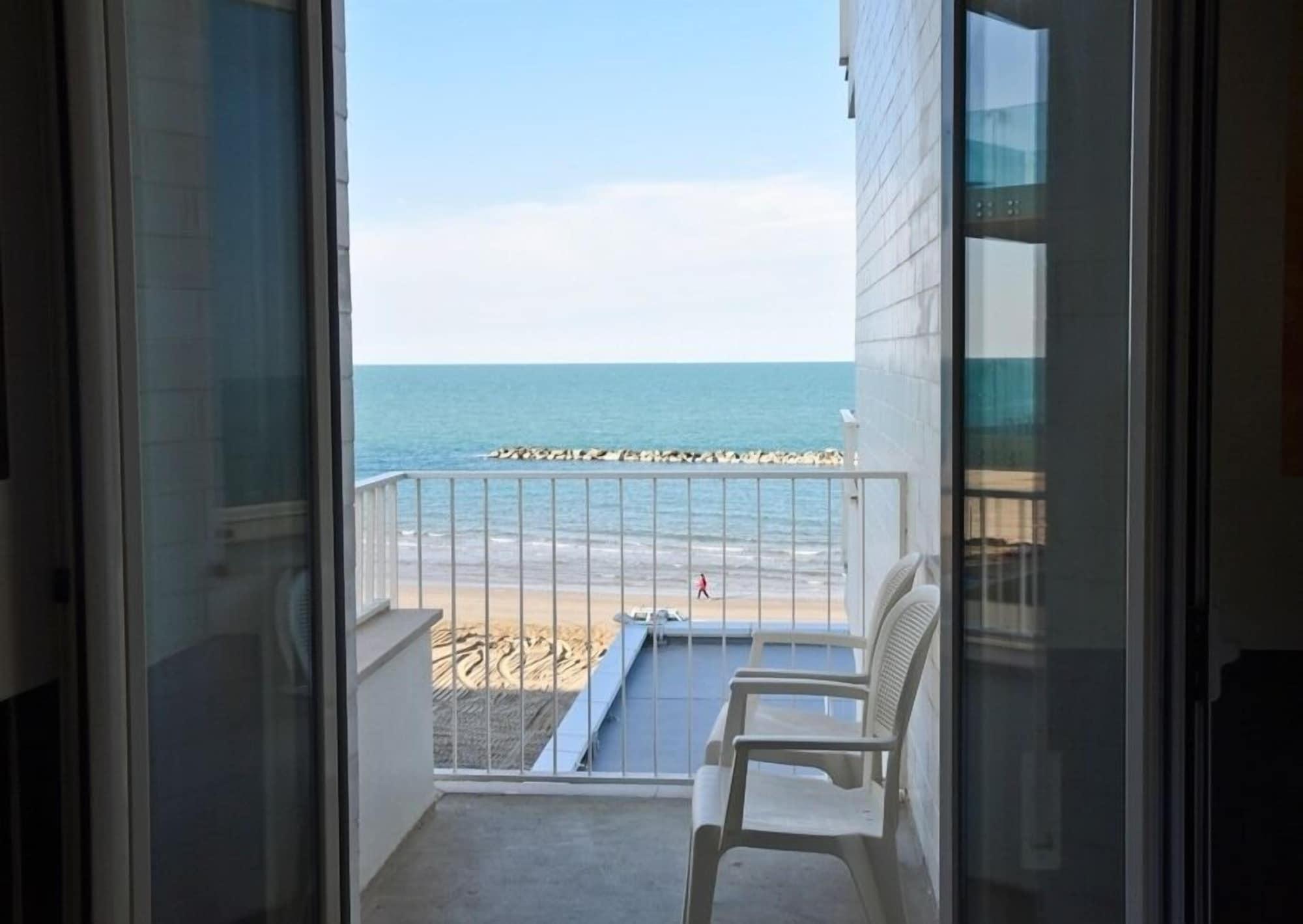 Hotel Alexander Museum Palace Pesaro Exterior foto